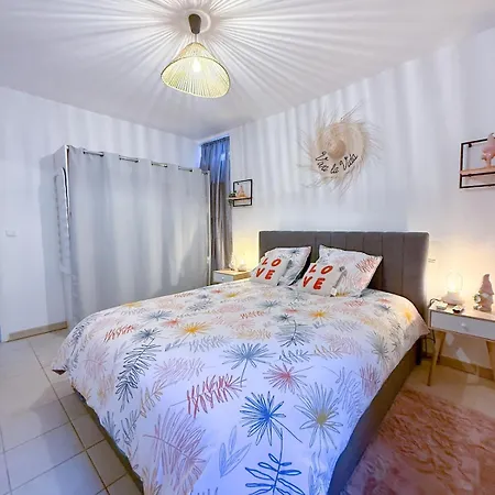 200 M De La Plage, Labellise 3 Etoiles Meuble De Tourisme *